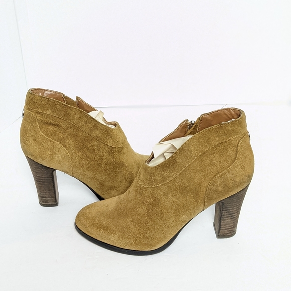Crown Vintage Shoes - Crown vintage suede ankle boots